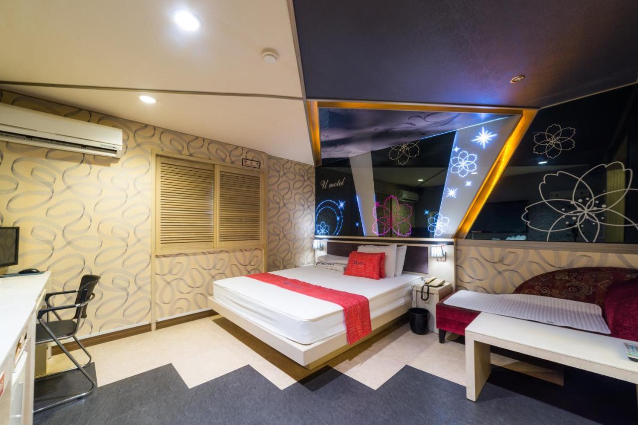 U Hotel Busan Bagian luar foto