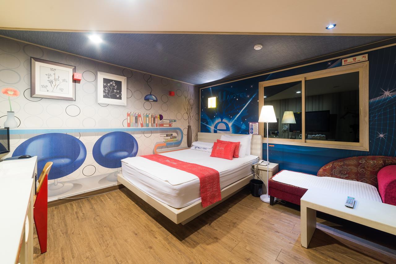 U Hotel Busan Bagian luar foto