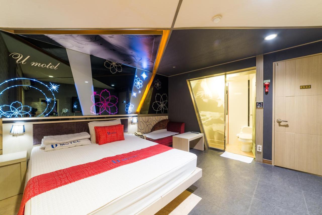 U Hotel Busan Bagian luar foto